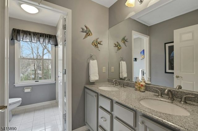 5 ADAMS COURT, Bridgewater Twp., NJ 08836