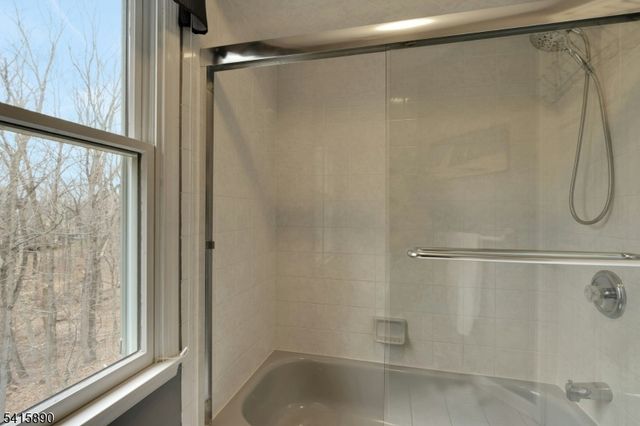 5 ADAMS COURT, Bridgewater Twp., NJ 08836