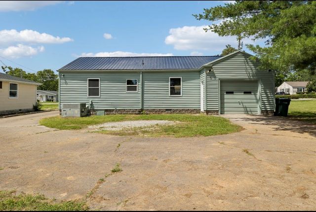 112 Eastland Ave, Lebanon, TN 37087