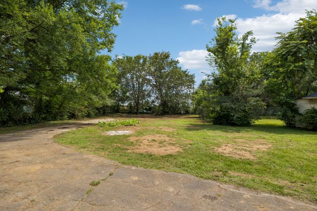 112 Eastland Ave, Lebanon, TN 37087