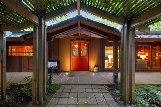 19 Preston Road, Woodside, CA 94062