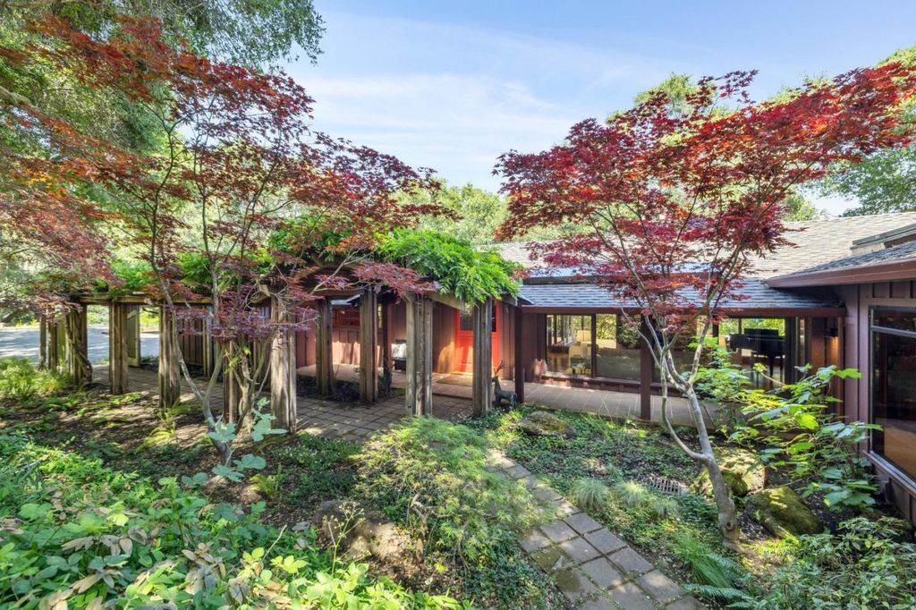 19 Preston Road, Woodside, CA 94062