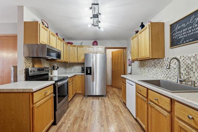 262 WHITE OAK AVENUE, Plover, WI 54467