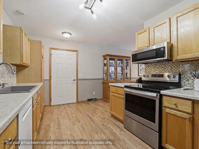 262 WHITE OAK AVENUE, Plover, WI 54467