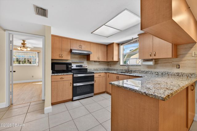 2300 Brian Avenue, South Daytona, FL 32119