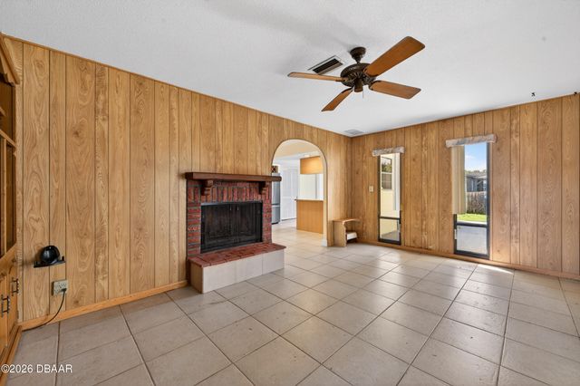 2300 Brian Avenue, South Daytona, FL 32119