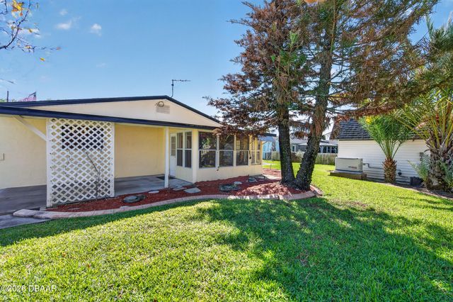 2300 Brian Avenue, South Daytona, FL 32119