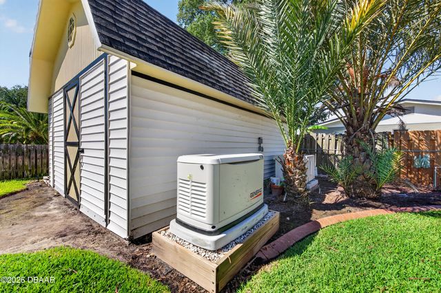 2300 Brian Avenue, South Daytona, FL 32119