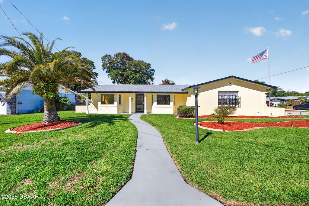 2300 Brian Avenue, South Daytona, FL 32119