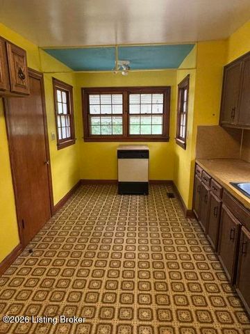 4609 Glen Rose Rd, Louisville, KY 40229