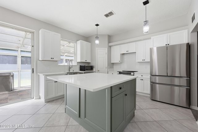 8912 SHINDLER CROSSING Drive, Jacksonville, FL 32222