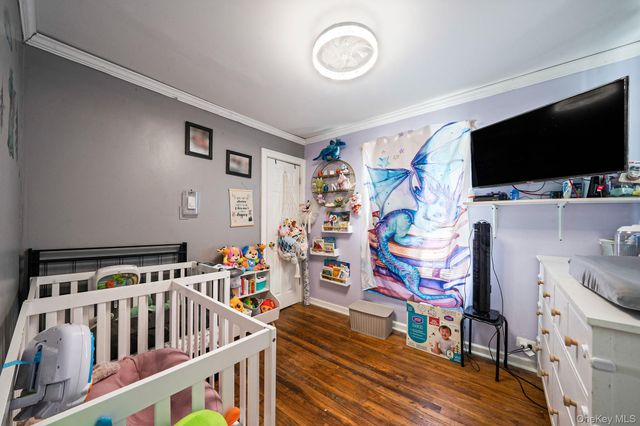 276 Dogwood Road W, Mastic Beach, NY 11951