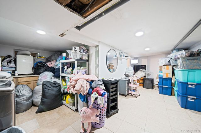 276 Dogwood Road W, Mastic Beach, NY 11951