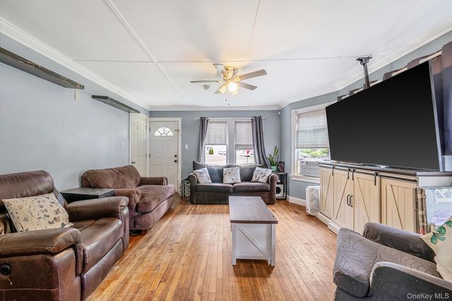 276 Dogwood Road W, Mastic Beach, NY 11951