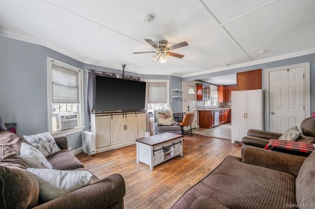 276 Dogwood Road W, Mastic Beach, NY 11951