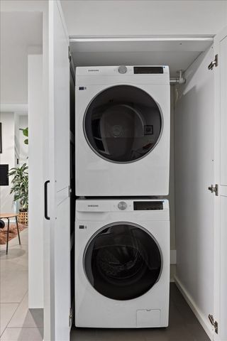 159 W Burton Place G, Chicago, IL 60610