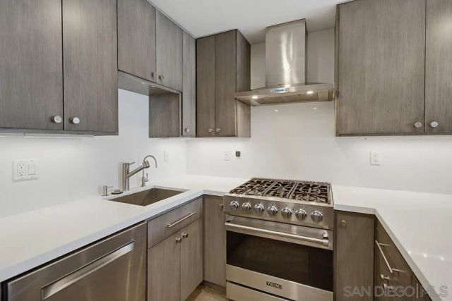500 W Harbor 905, San Diego, CA 92101