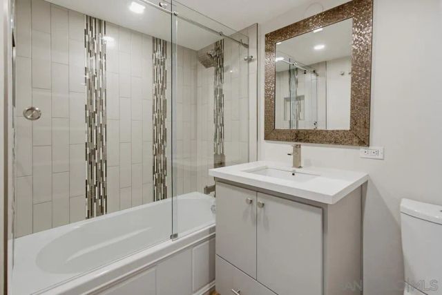 500 W Harbor 905, San Diego, CA 92101