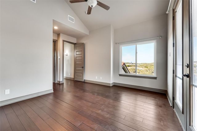 19129 Camelot Woods CV, Lago Vista, TX 78645