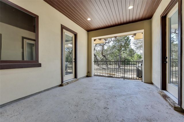 19129 Camelot Woods CV, Lago Vista, TX 78645