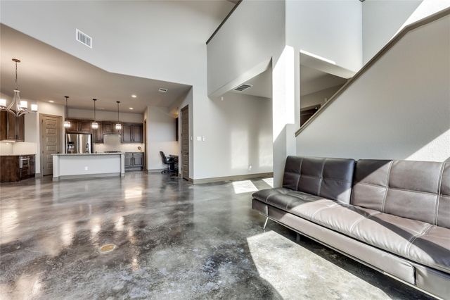 19129 Camelot Woods CV, Lago Vista, TX 78645