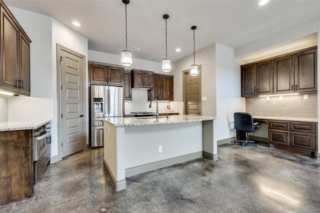 19129 Camelot Woods CV, Lago Vista, TX 78645