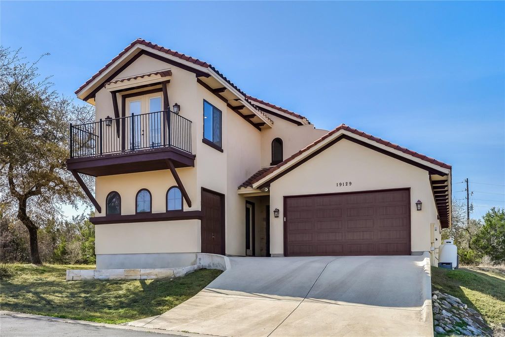 19129 Camelot Woods CV, Lago Vista, TX 78645