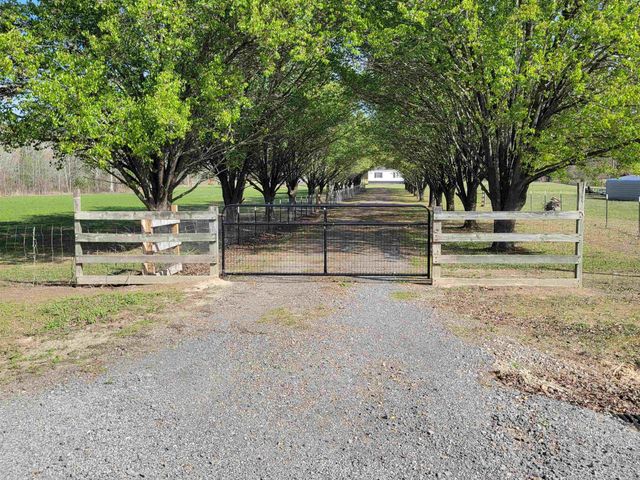 123 Deer Valley Dr., Searcy, AR 72143