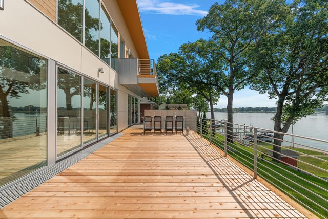 602 Lawn Avenue, Holland, MI 49424