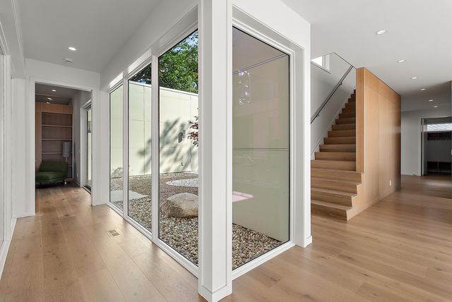 602 Lawn Avenue, Holland, MI 49424