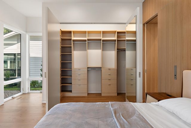 602 Lawn Avenue, Holland, MI 49424