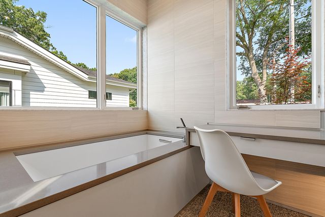 602 Lawn Avenue, Holland, MI 49424