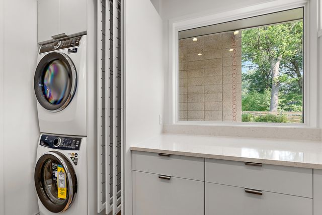 602 Lawn Avenue, Holland, MI 49424