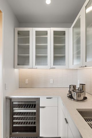 602 Lawn Avenue, Holland, MI 49424