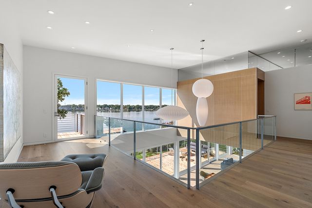 602 Lawn Avenue, Holland, MI 49424