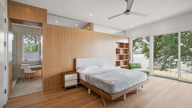 602 Lawn Avenue, Holland, MI 49424