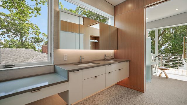 602 Lawn Avenue, Holland, MI 49424