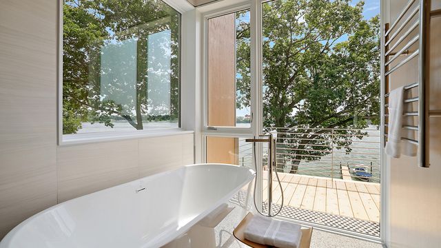 602 Lawn Avenue, Holland, MI 49424