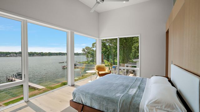 602 Lawn Avenue, Holland, MI 49424