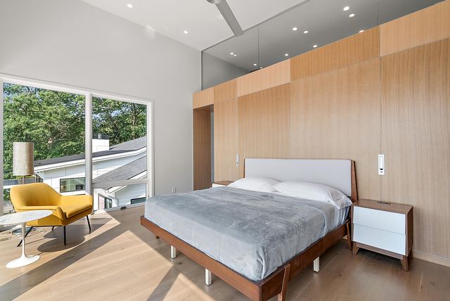 602 Lawn Avenue, Holland, MI 49424