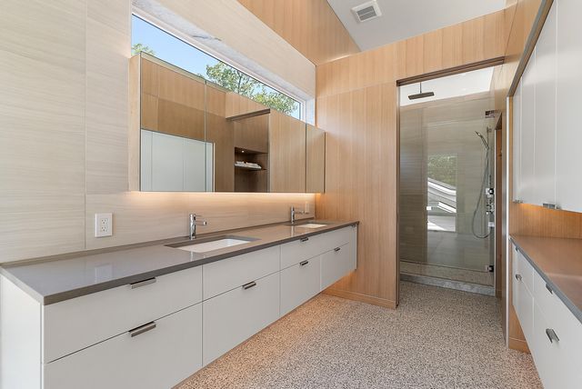 602 Lawn Avenue, Holland, MI 49424