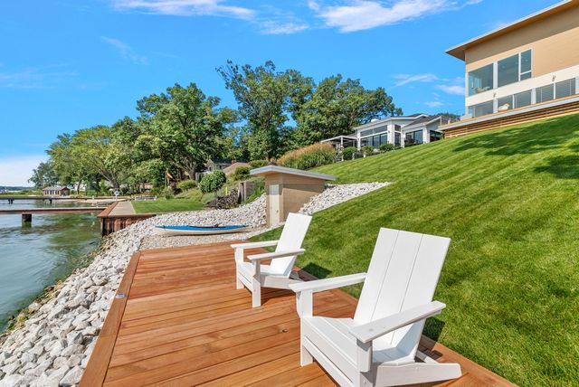 602 Lawn Avenue, Holland, MI 49424