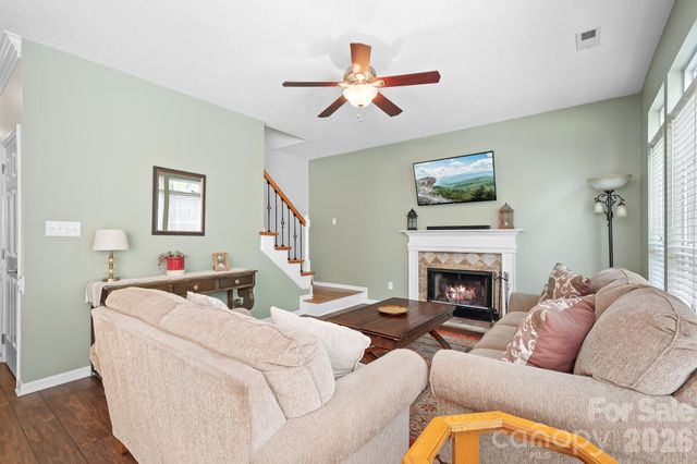 9145 Babbitt Way, Charlotte, NC 28216