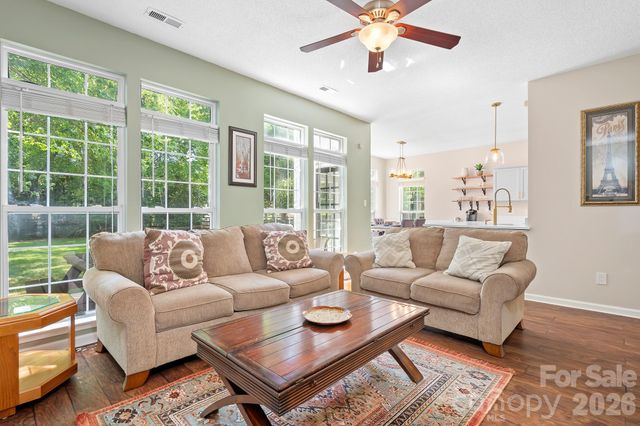 9145 Babbitt Way, Charlotte, NC 28216