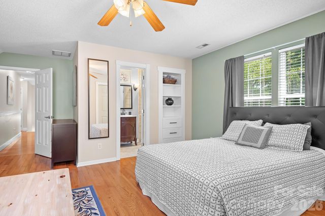 9145 Babbitt Way, Charlotte, NC 28216