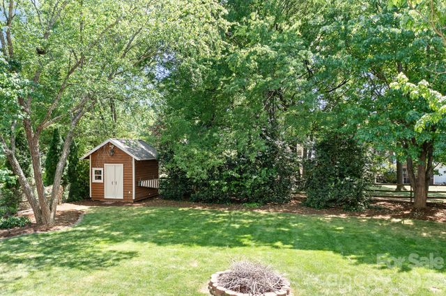 9145 Babbitt Way, Charlotte, NC 28216