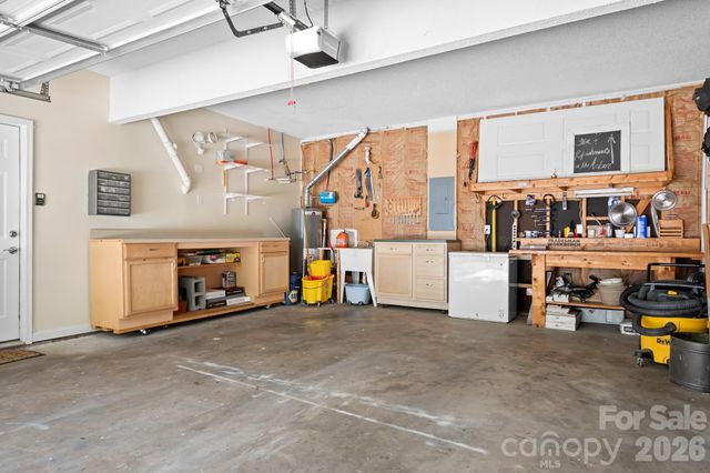 9145 Babbitt Way, Charlotte, NC 28216
