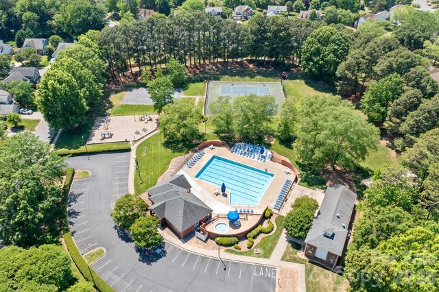 9145 Babbitt Way, Charlotte, NC 28216