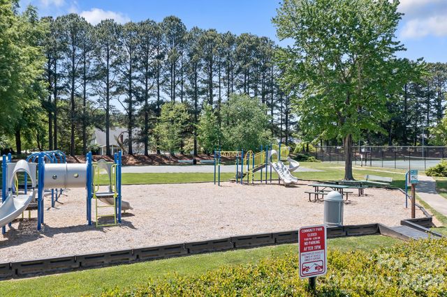 9145 Babbitt Way, Charlotte, NC 28216