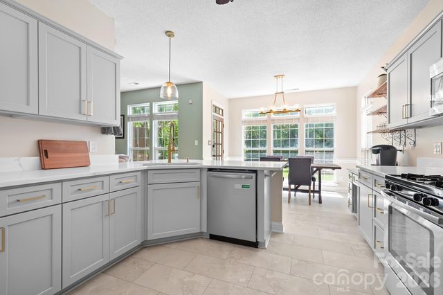 9145 Babbitt Way, Charlotte, NC 28216